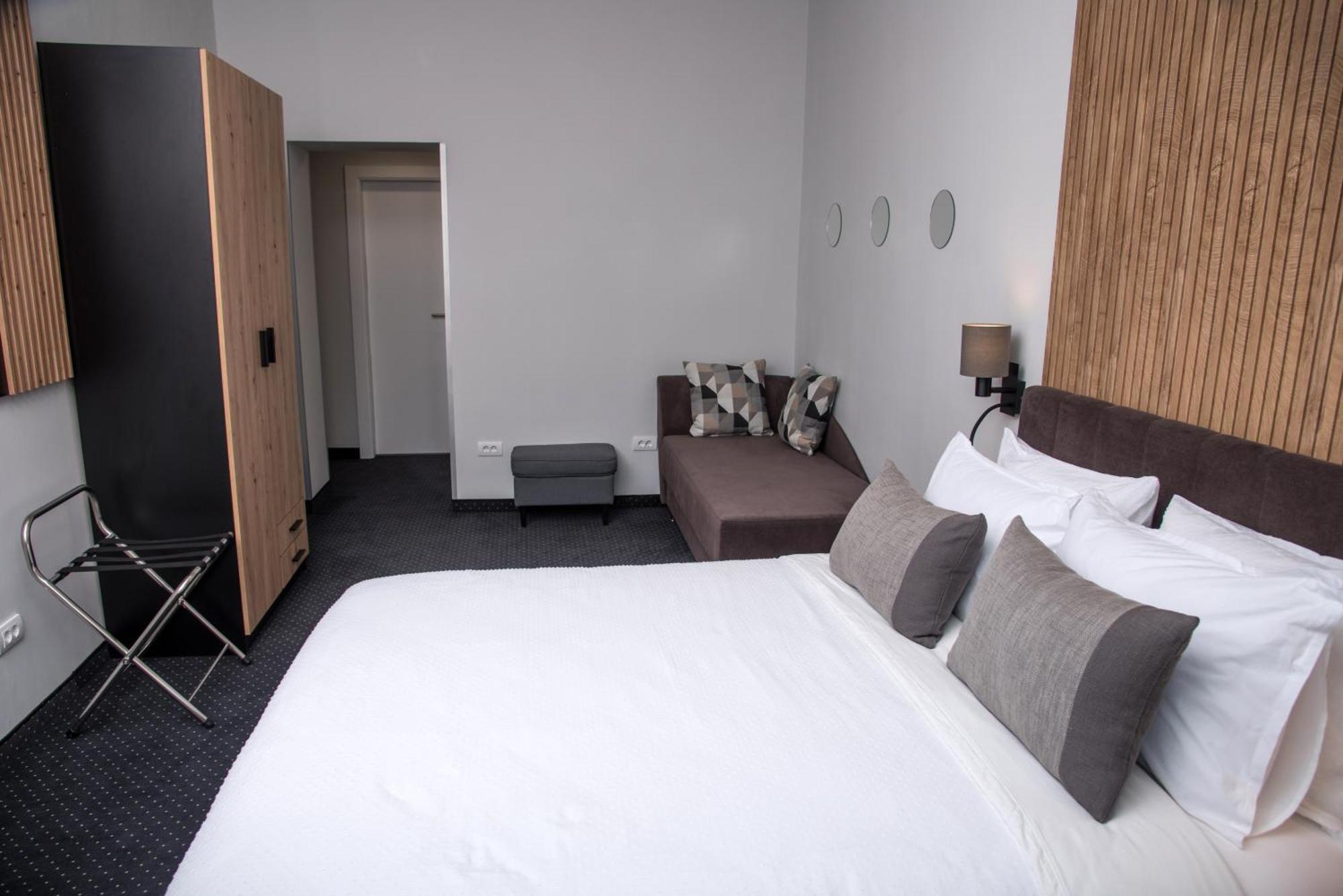 Republic Square Luxury Suites ベオグラード エクステリア 写真
