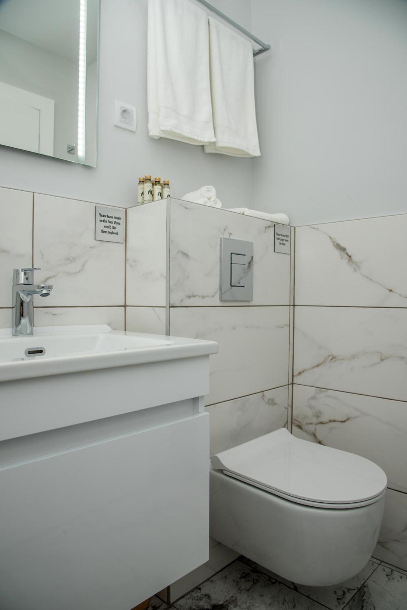 Republic Square Luxury Suites ベオグラード エクステリア 写真