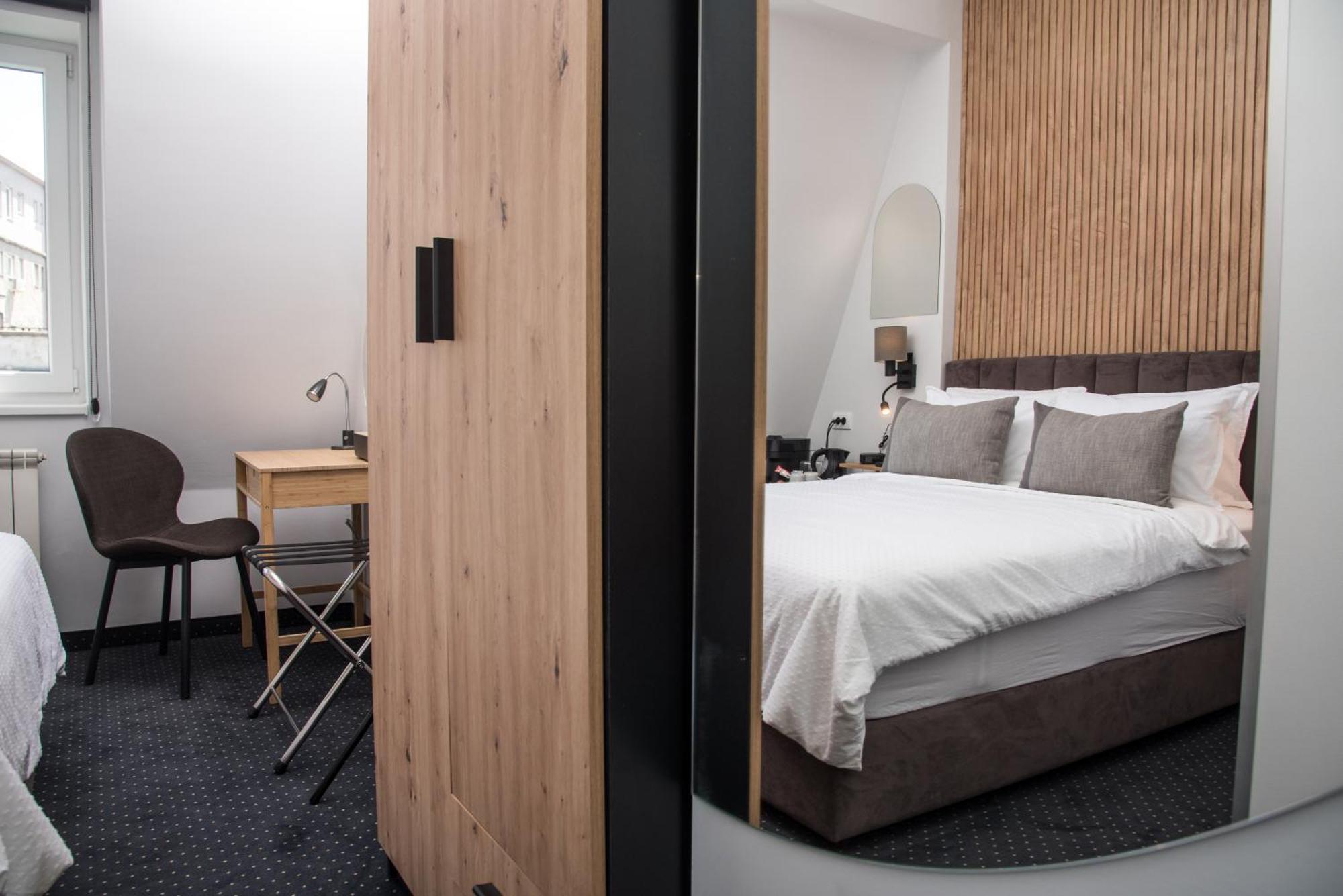 Republic Square Luxury Suites ベオグラード エクステリア 写真