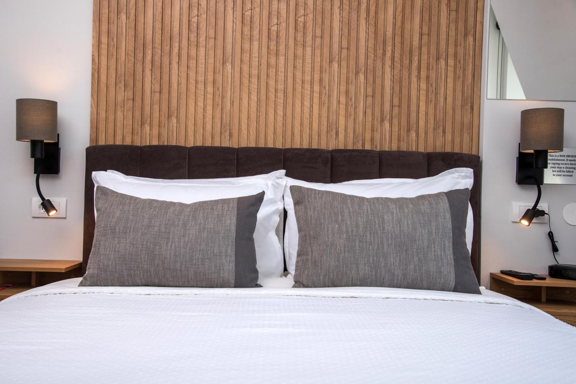 Republic Square Luxury Suites ベオグラード エクステリア 写真